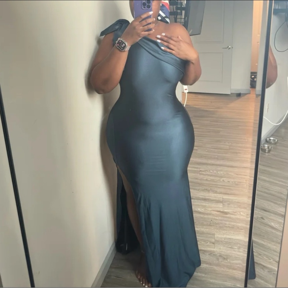 Fashion Nova Sleek Black One-Shoulder Dress